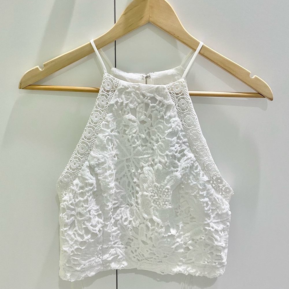 NWT DO+BE Designer White Lace Halter Neck Crop Top